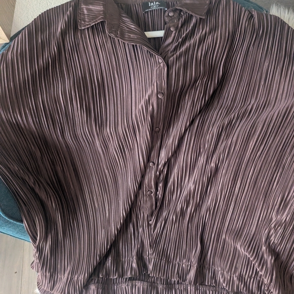 Dressed in LALA Mocha Plisse Short set - Picture 5 of 7